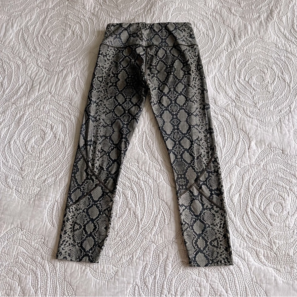 Varley - Kensington Legging - Dune Python - image 8